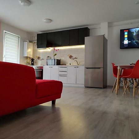 Apartament Cu Terasa Atelierul De Pizza ฟลอเรชติ ภายนอก รูปภาพ